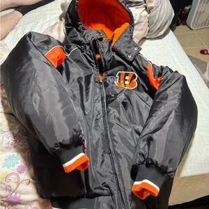 NFL Men’s Black and Orange Puffer Jacket